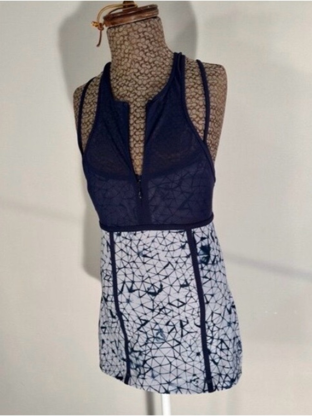 Lululemon Athletics Top Size 4